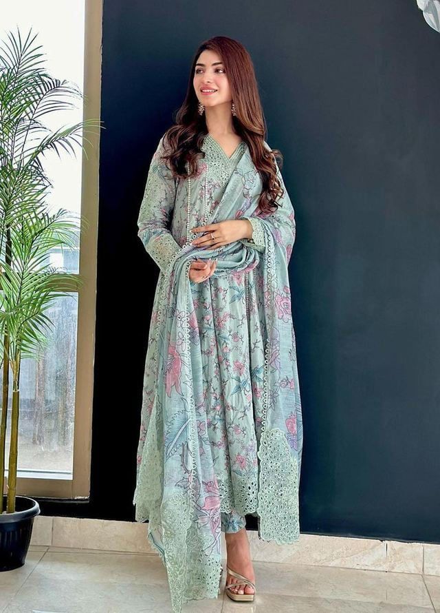IZNIK Printed Pure Lawn Collection: Embroidered Neck & Daman Patch with Chiffon Dupatta