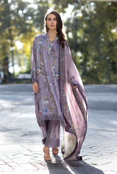 ZAINAB CHOTHANI LAWN COLLECTION