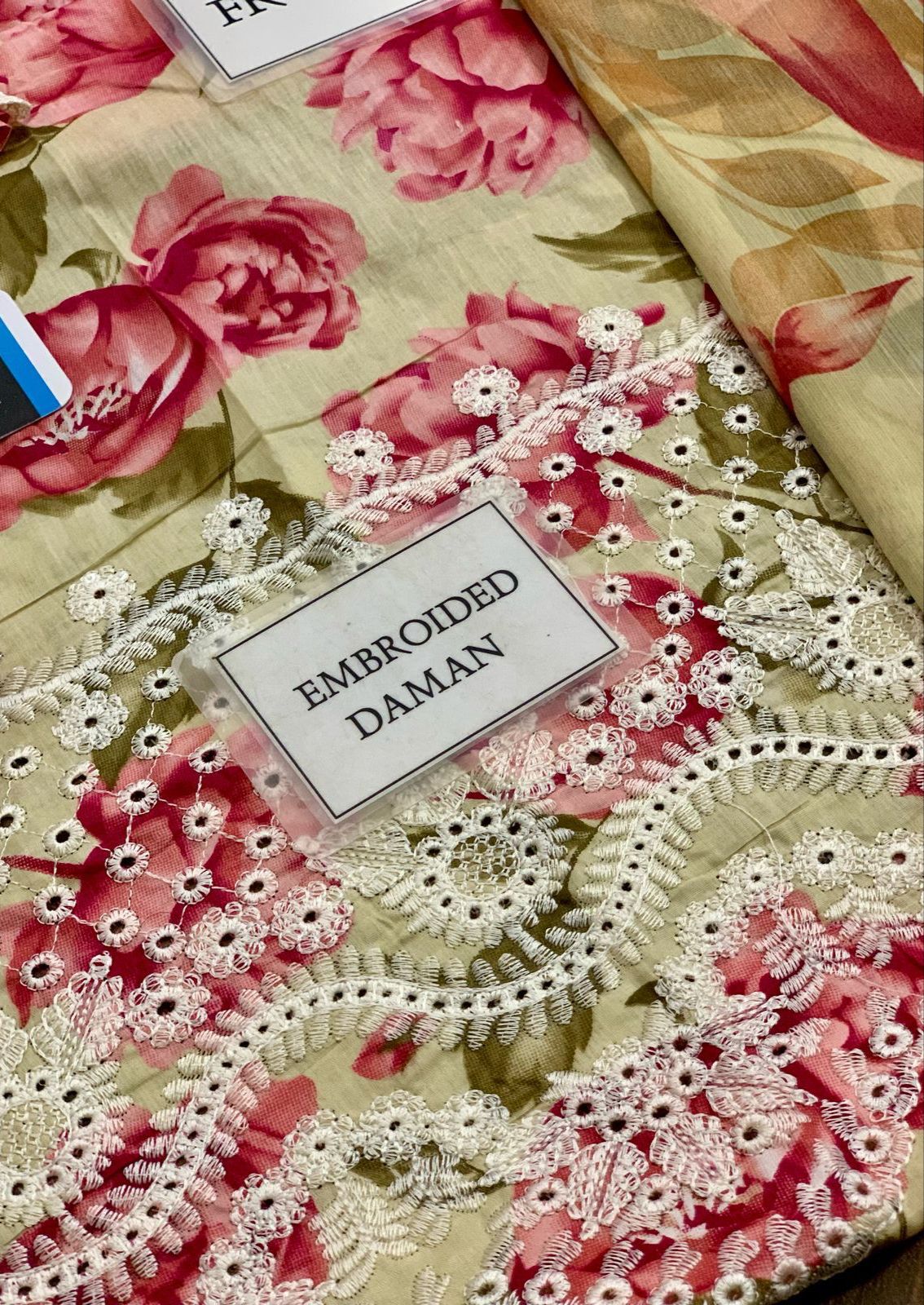 Iznik Lawn Collection 2025: Printed Lawn Suit with Embroidered Dupatta
