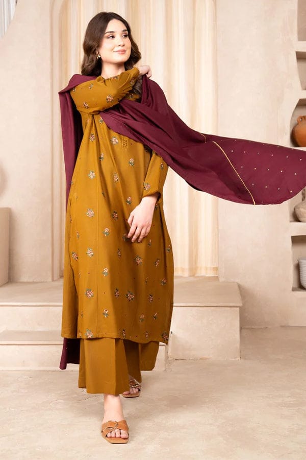 Baroque Luxury Collection 2K25: Embroidered Lawn Suit with Zari & Sequence Work Dupatta