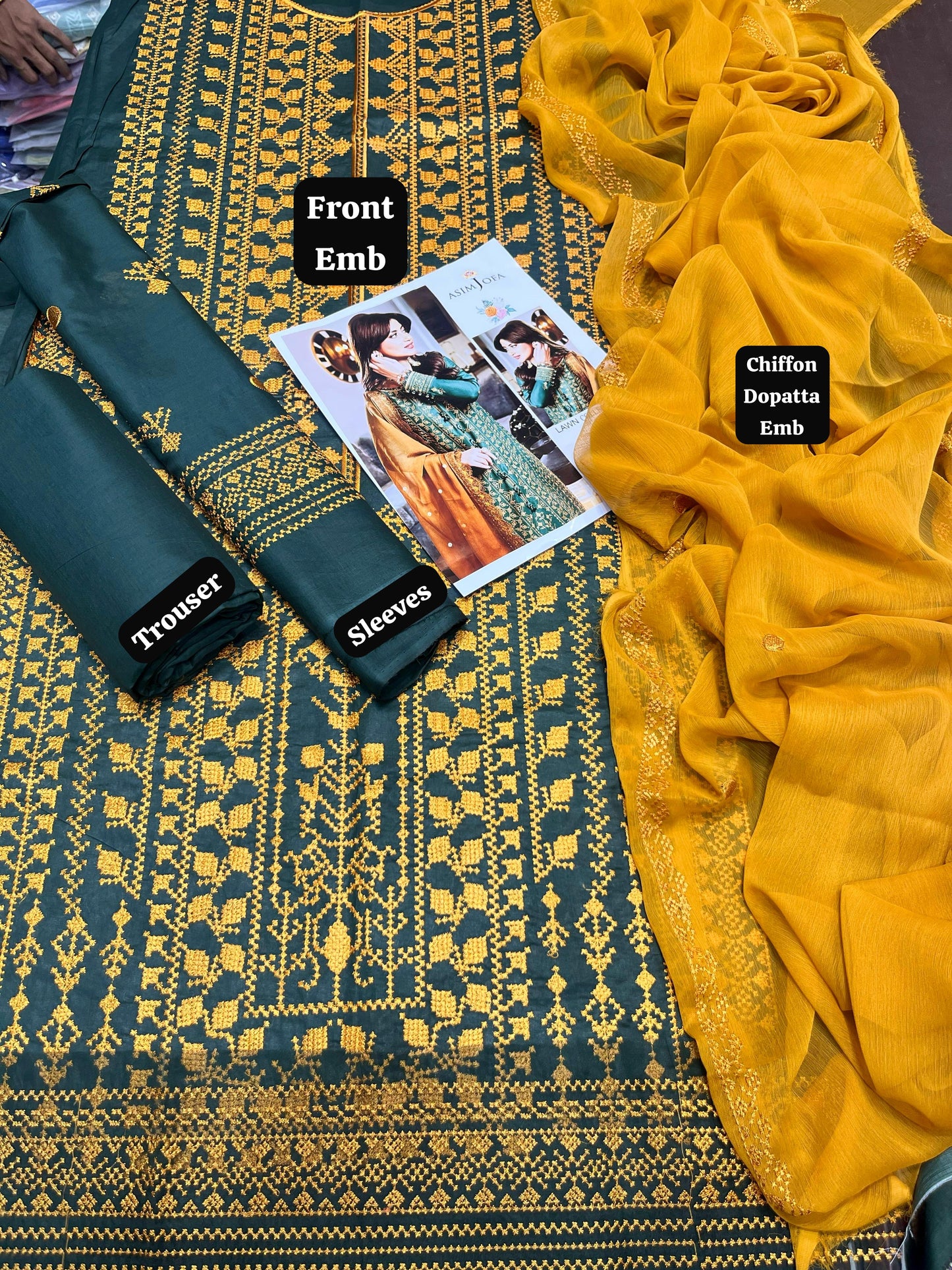 Asim Jofa 2K25 Summer Luxury Collection: Elegant Embroidered Lawn Suit with Chiffon Dupatta