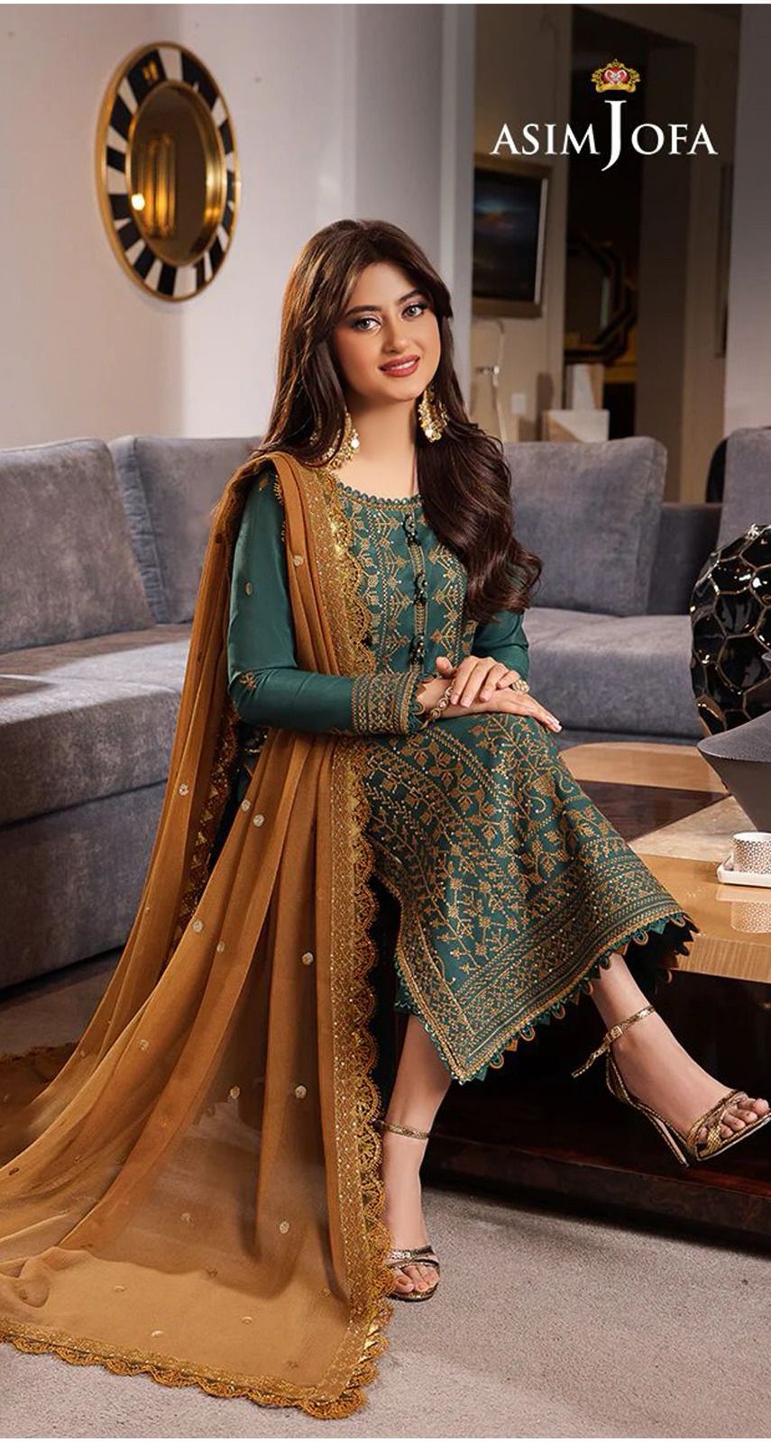 Asim Jofa 2K25 Summer Luxury Collection: Elegant Embroidered Lawn Suit with Chiffon Dupatta
