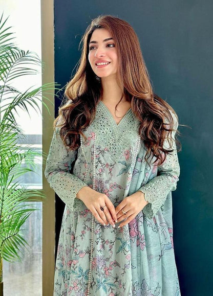 IZNIK Printed Pure Lawn Collection: Embroidered Neck & Daman Patch with Chiffon Dupatta